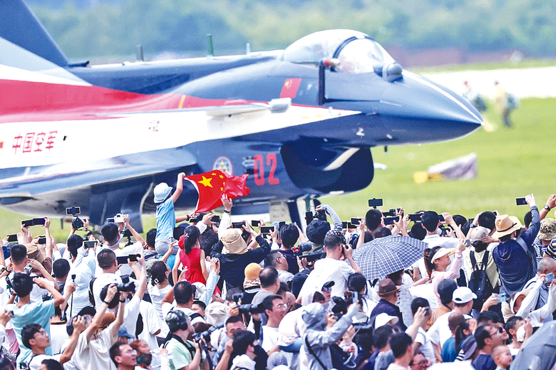 大屌雙插美女大肥屄长春航空展迎来首个公众日